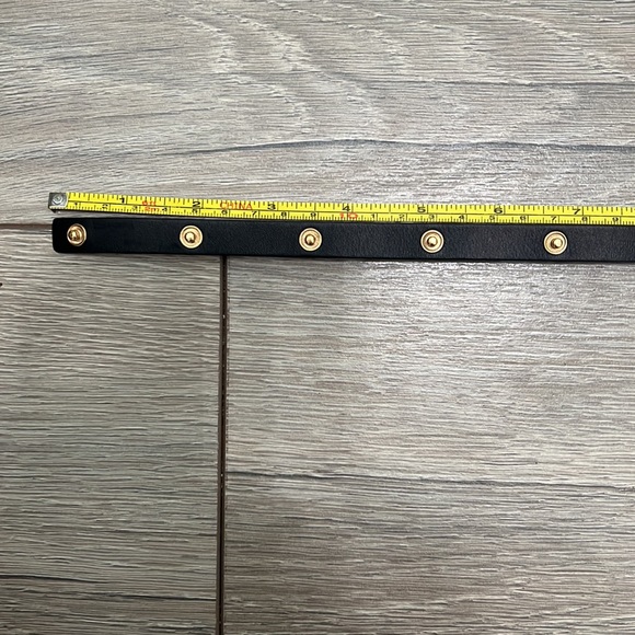 Louis Vuitton Woman’s Leather Belt - Picture 9 of 11